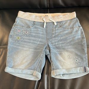 SO Shorts with Embroidered Flowers